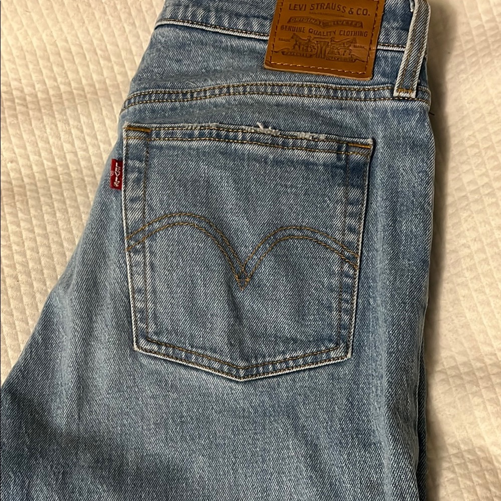 Levi's Women's Straight Leg Jeans - Light Blue Denim